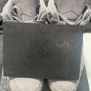 Kaws 4s
